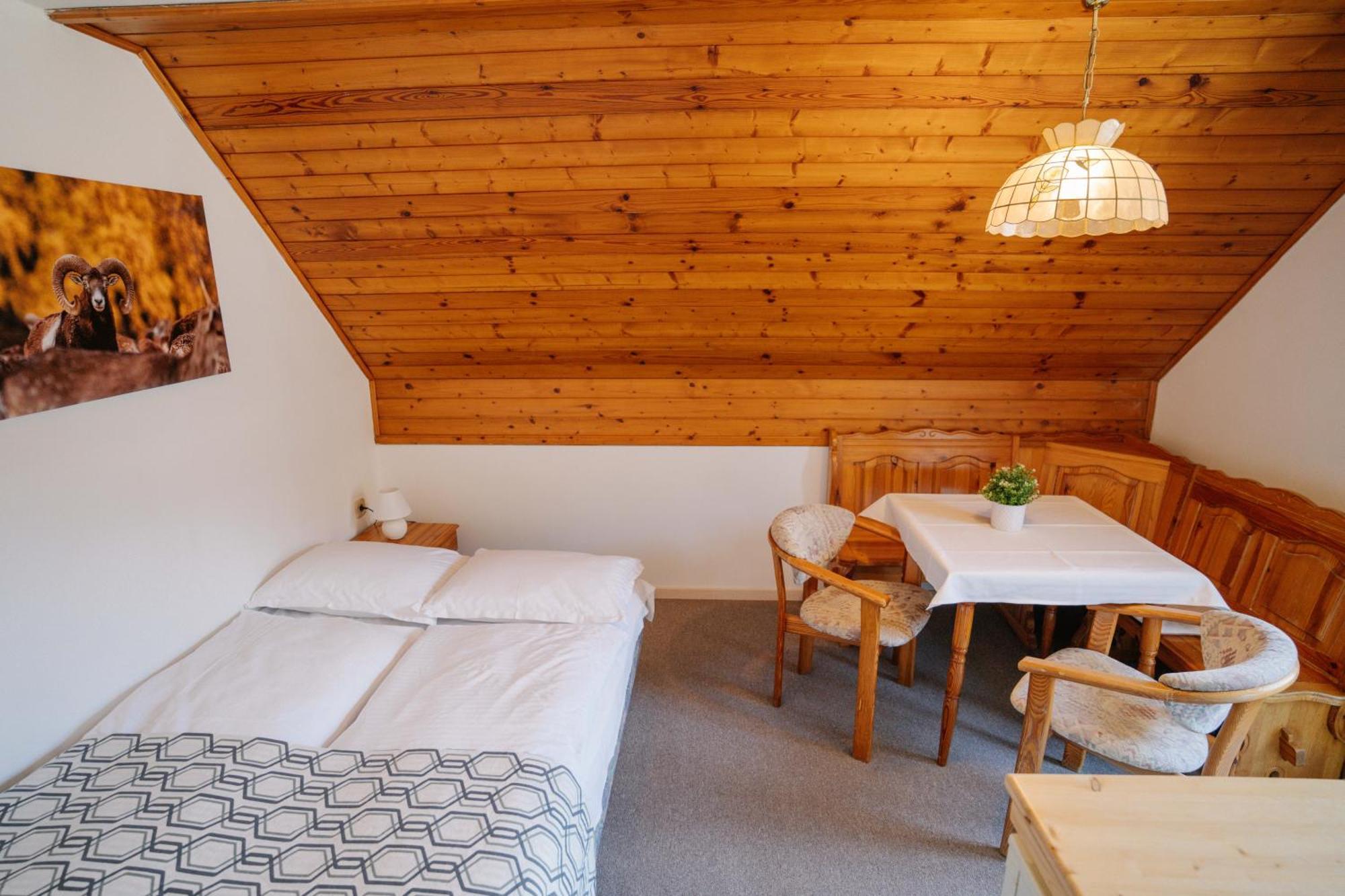 Guesthouse Jelenov Greben Podcetrtek Luaran gambar